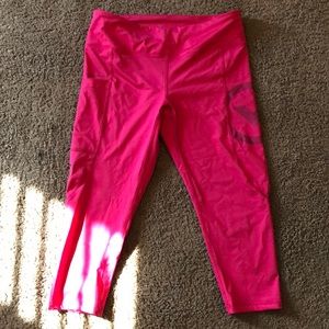 Virus Capri leggings